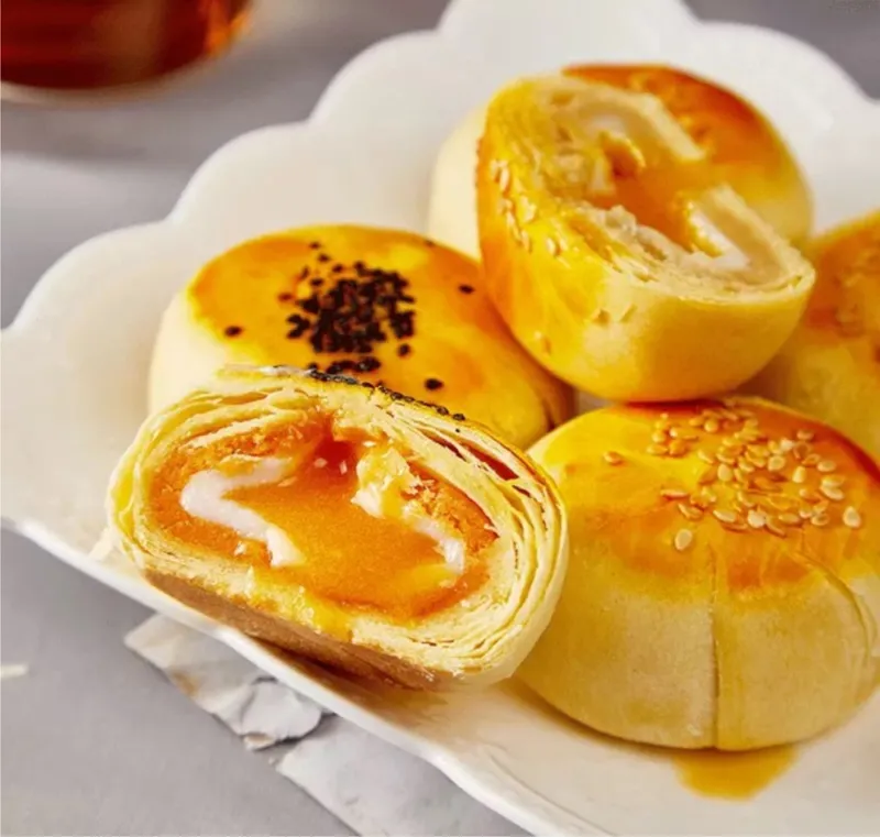 banh-ngan-lop-nhan-trung-chay-liu-xin-dai-loan-hop-6-cai banh-ngan-lop-nhan-trung-chay-liu-xin-dai-loan-hop-6-cai